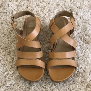 Kenneth Cole Reaction 2” heel sandals